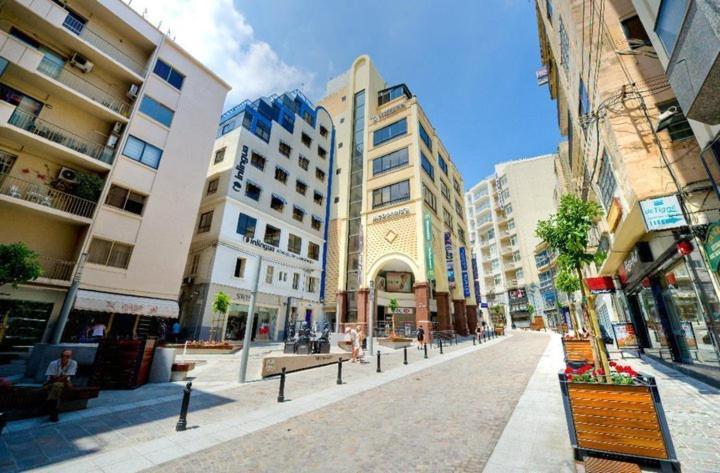 Modern 1Br Apartment, Central Location Слима Экстерьер фото